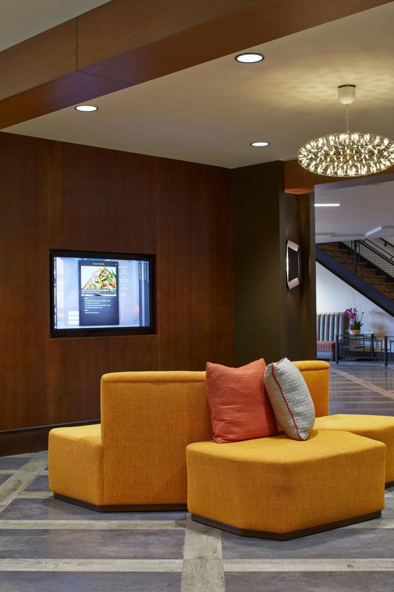 Courtyard By Marriott Лейк Джордж Екстериор снимка