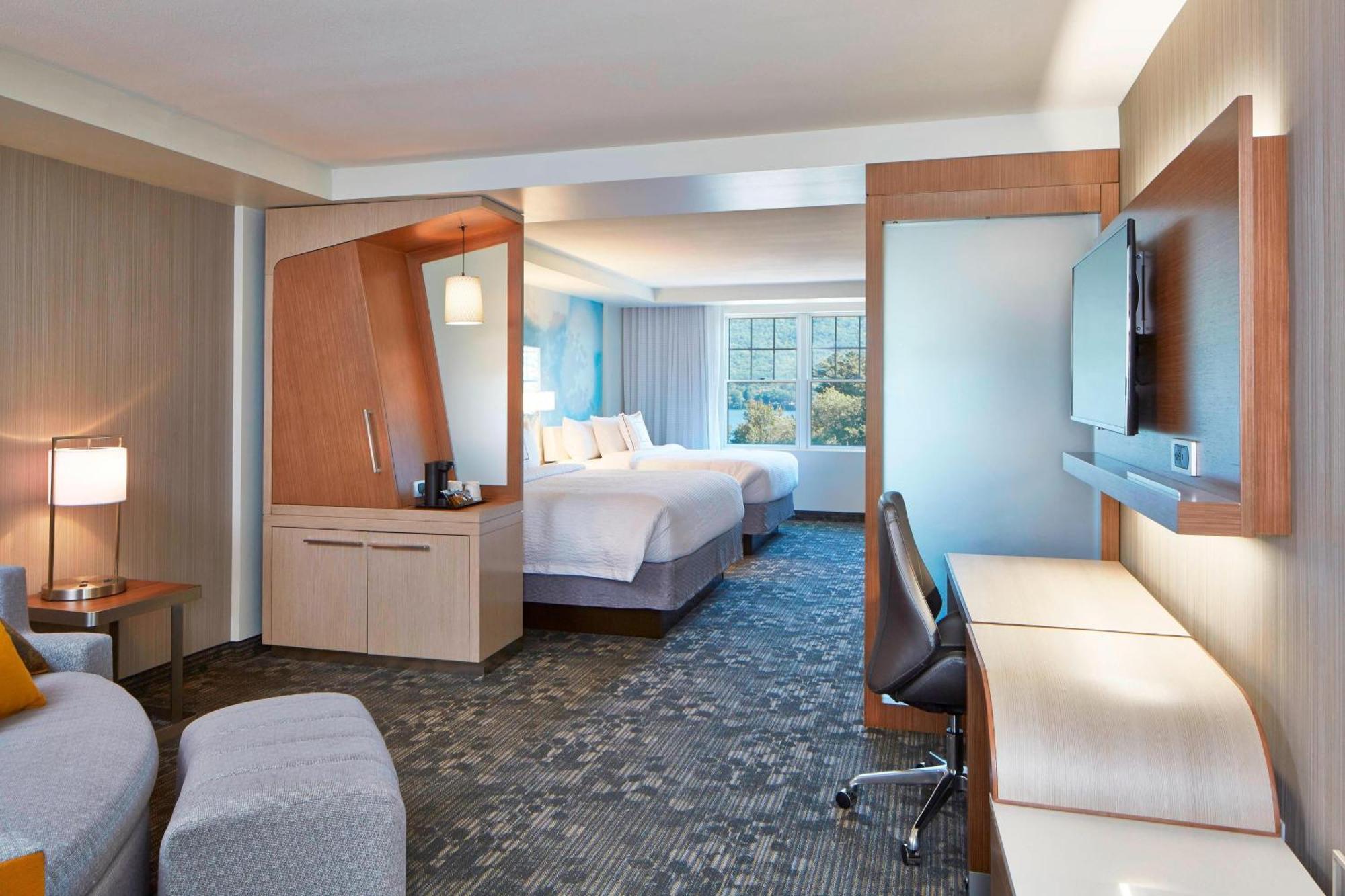 Courtyard By Marriott Лейк Джордж Екстериор снимка