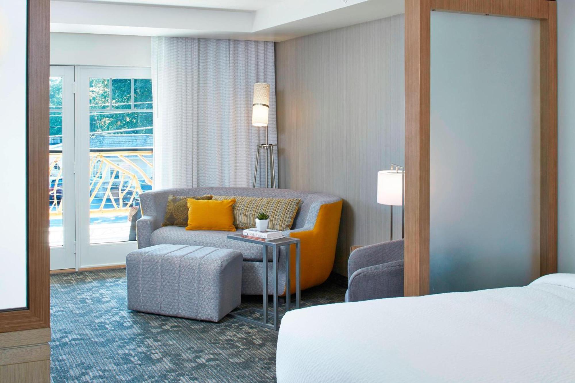 Courtyard By Marriott Лейк Джордж Екстериор снимка
