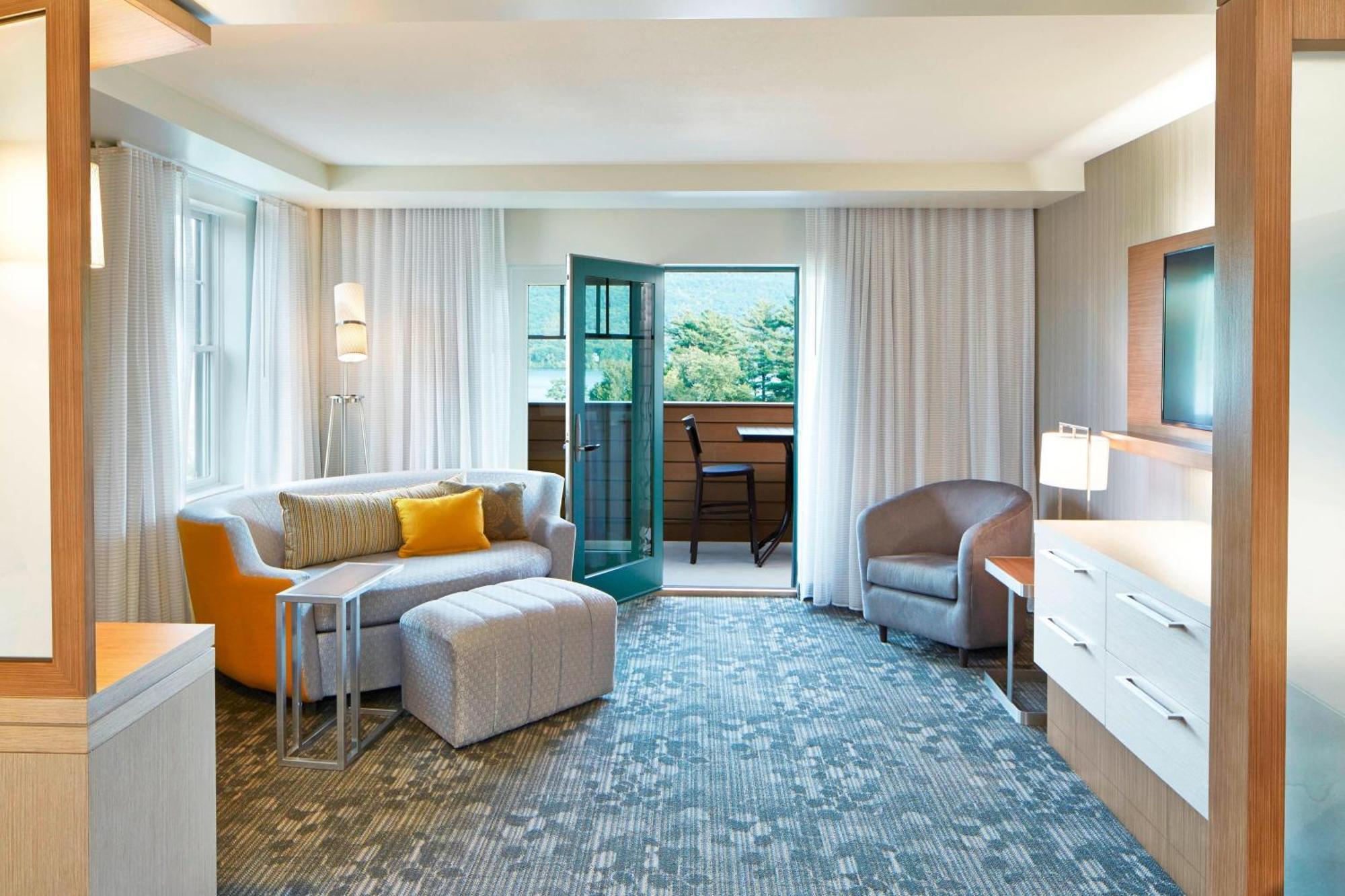 Courtyard By Marriott Лейк Джордж Екстериор снимка