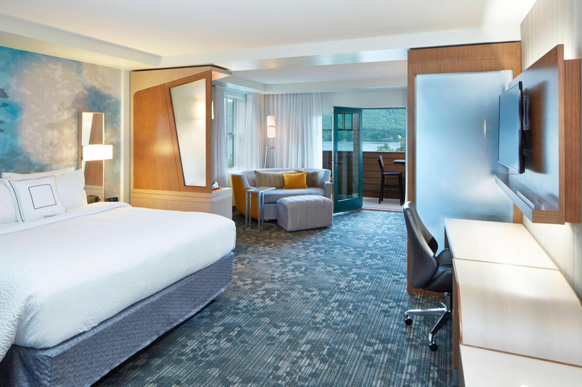 Courtyard By Marriott Лейк Джордж Екстериор снимка