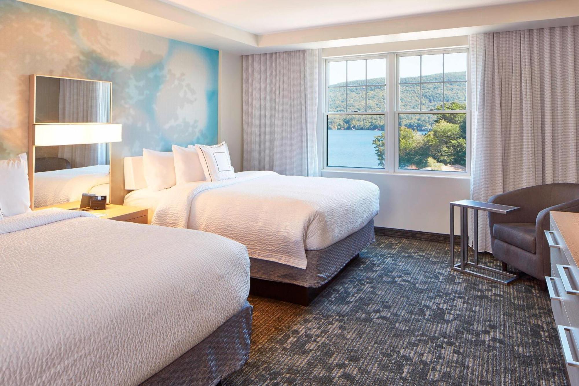Courtyard By Marriott Лейк Джордж Екстериор снимка