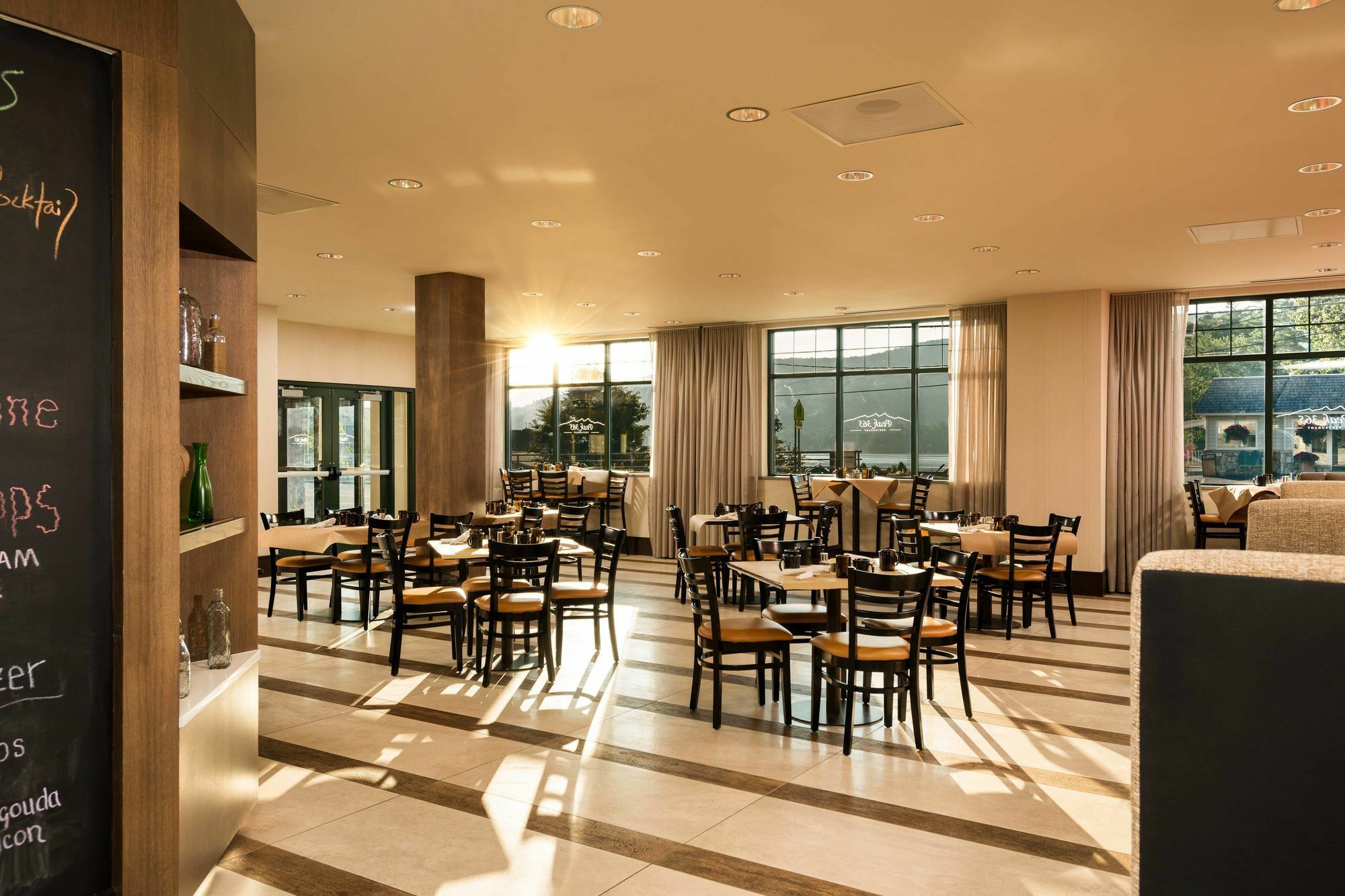 Courtyard By Marriott Лейк Джордж Екстериор снимка